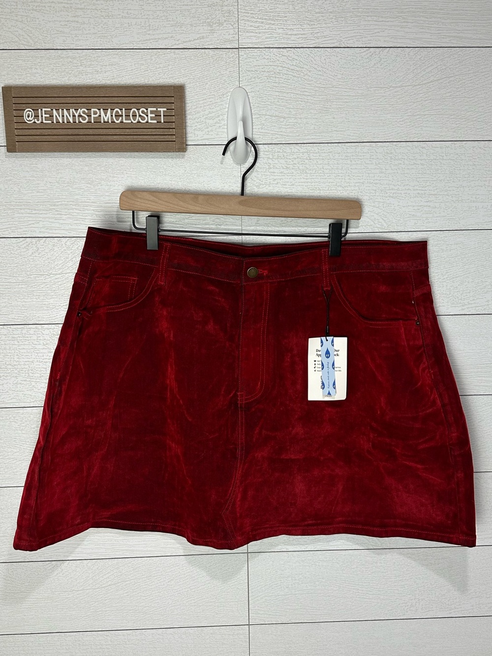 NWT CIDER Red Mini Skirt Size 3X
